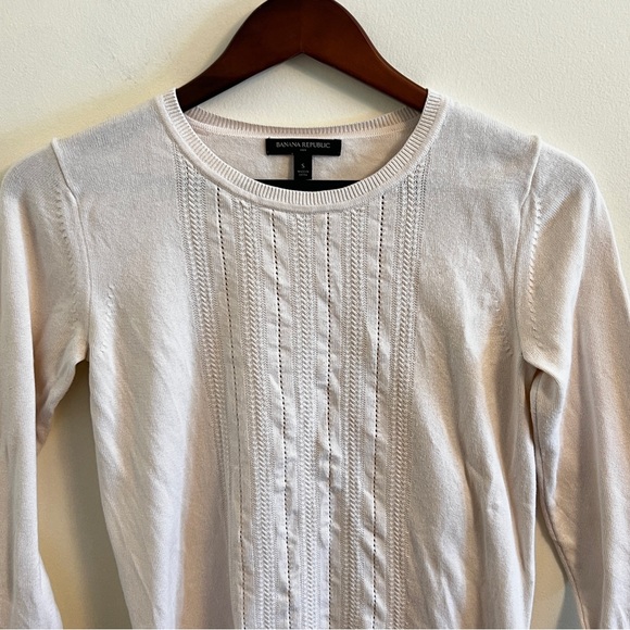 Banana Republic Long Sleeve Crew Neck Cream Knit Sweater Patterned Front Small - Picture 2 of 9